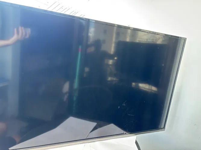 TV Semp TCL 50 (50SK8300) - Tela Quebrada - Para Peças ou Conserto