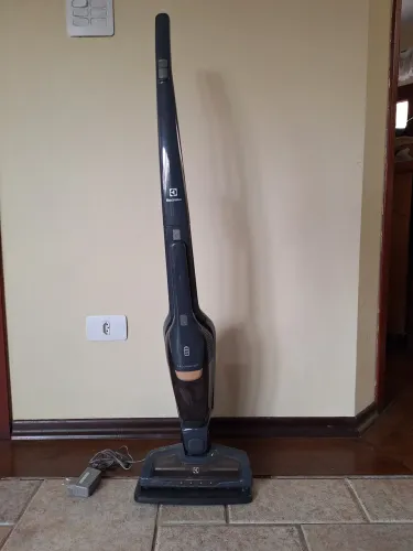 Aspirador sem fio Electrolux Bivolt