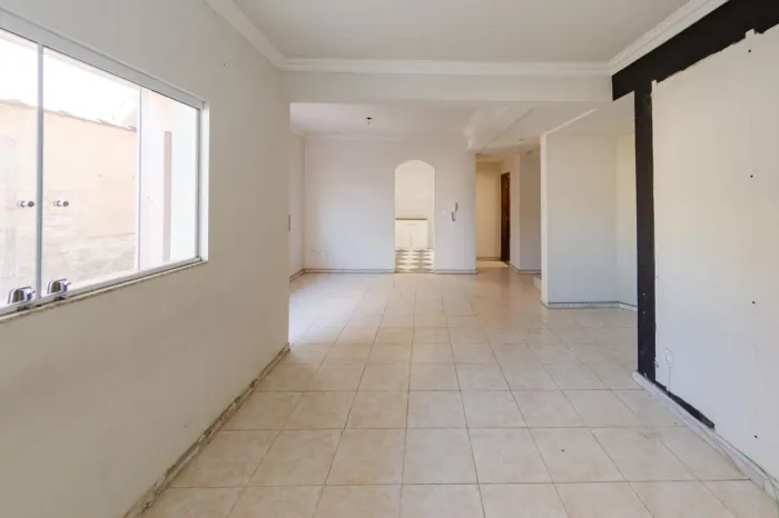 Casa à Venda - Betânia, 3 Quartos, 200 m2