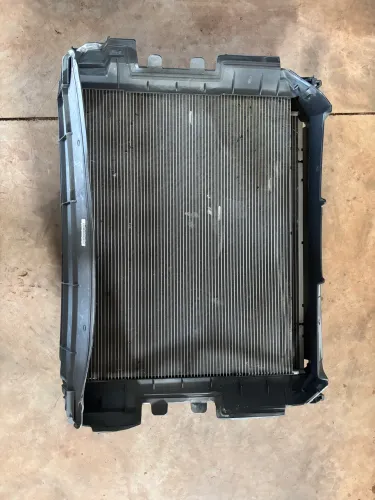 Kit de radiador completo do Fastback Abarth 1.3 em perfeito estado