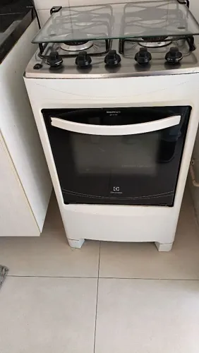 Vendo fogão Electrolux, bom estado , estou no campo belo