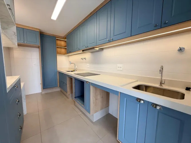 Apartamento - Ponta da Praia- 90m2 - Andar alto
