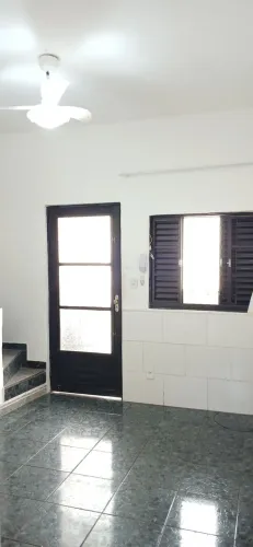 Casa de Vila com dois quartos com terraço no Cachambi