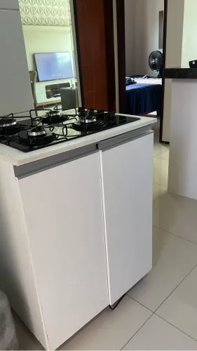 Armário com rodinhas 