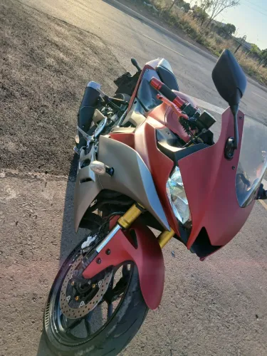 Vende-se yamaha yzf r3 2020
