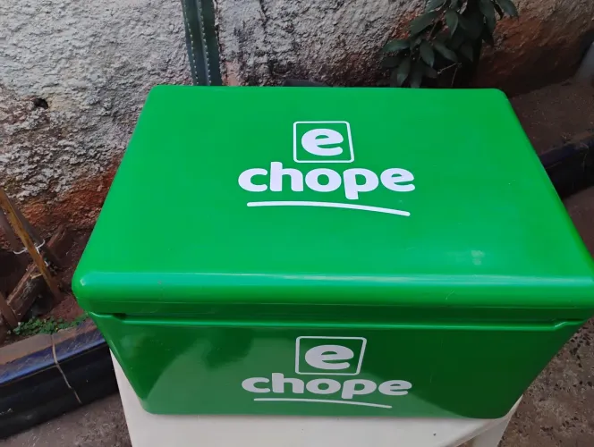 Caixa térmica de 60 litros da echop