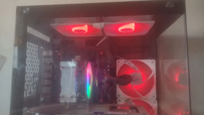 Pc gamer XEON+RX 6600+8gb ram + NVME 512,gb