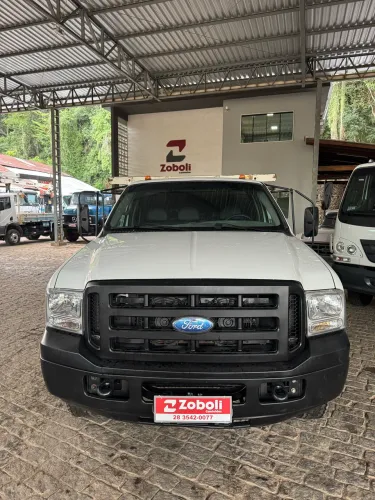 Ford F4000 4x4 2011