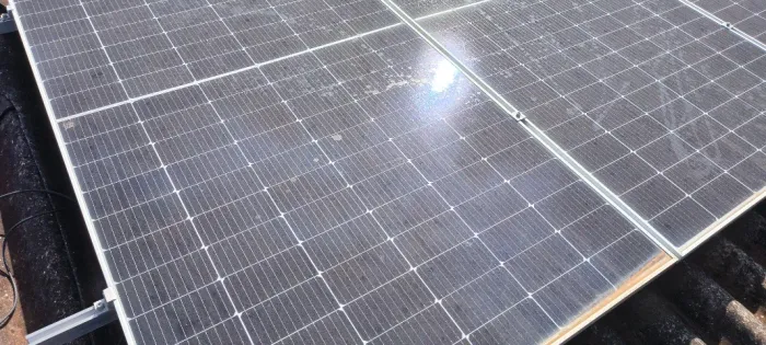 Limpeza de painel solar