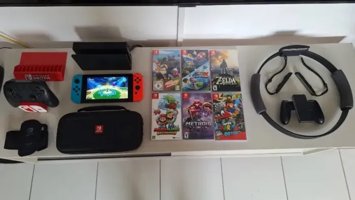 Nintendo Switch Completo + 6 Jogos + Ring Fit + Pro Controller + Case + Porta Controller