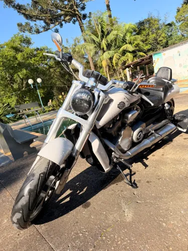 Harley davidson v rod muscle 2014