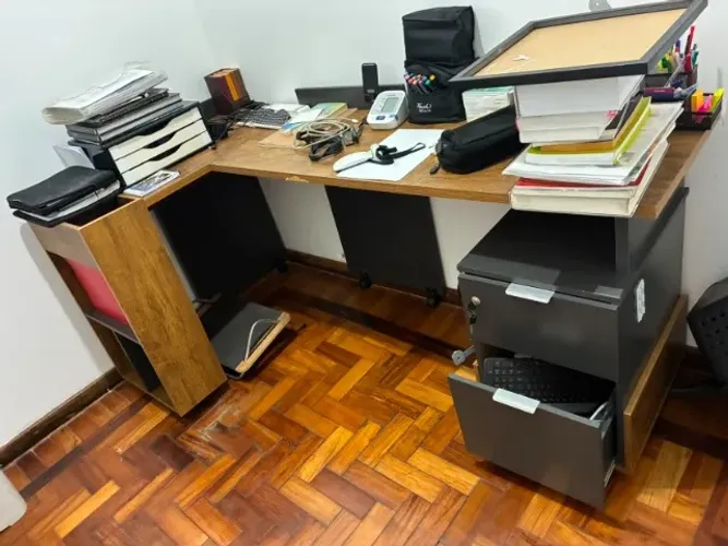 Mesa em L de escritório