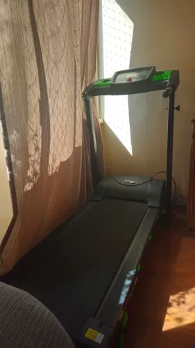 Esteira Elétrica Dream Fitness Concept 2.5 - cor preta