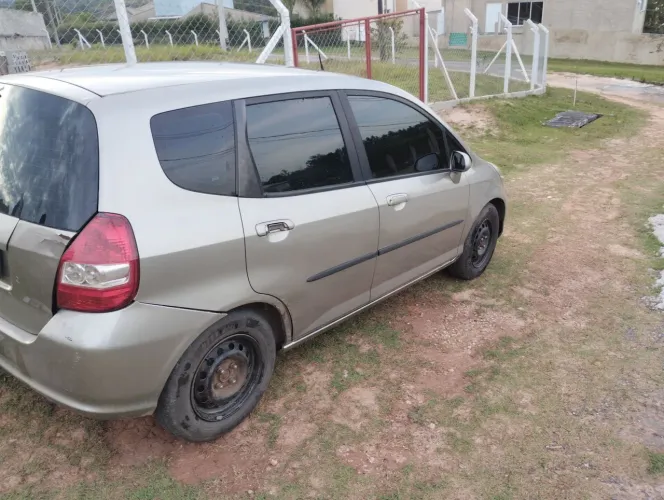 Honda Fit LX 1.4/ 1.4 Flex 8v/16v 5P Mec. 2004