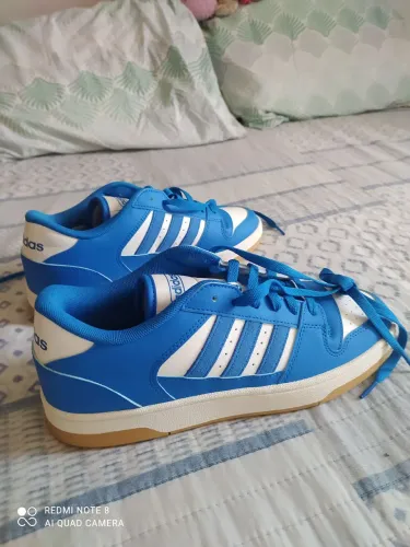 Tenis Adidas azul nunca usado