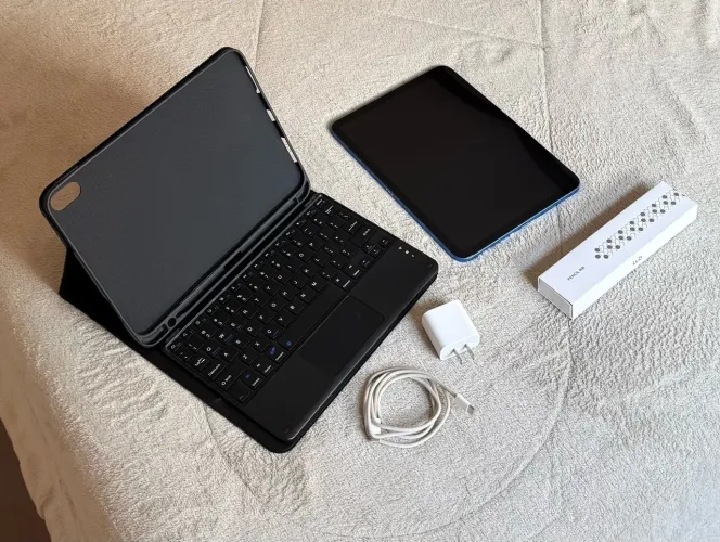 iPad 10ª Geração 64GB + Carregador Original + Capa com Teclado e Touchpad + Pencil WB