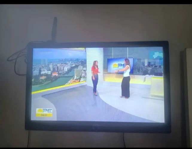 TV AOC 32