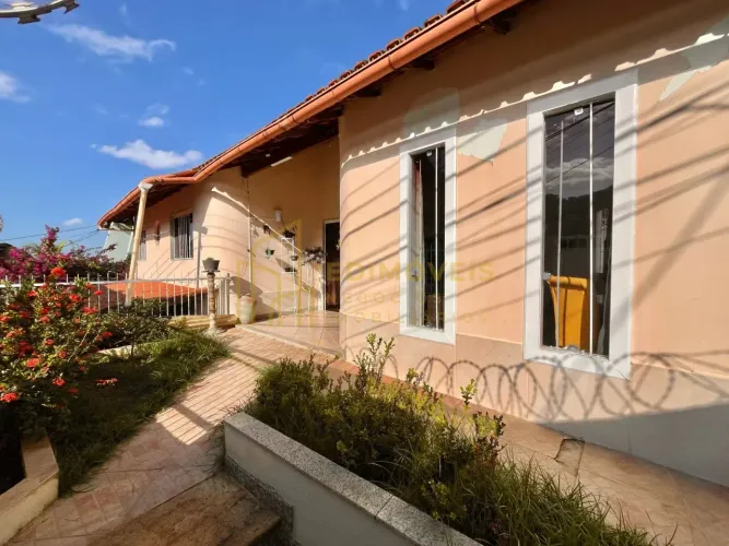 Incrível Casa em Fradinhos: Conforto e Natureza ao Seu Redor