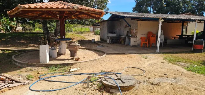 Alugo Chalé com Quartos em Chácara em Brazlandia
