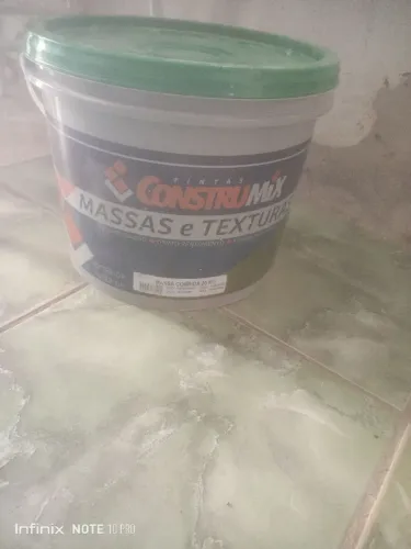 Estou vendendo esse balde de massa corrida novo lacrado!!