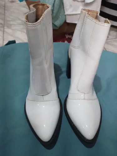 Bota branca 