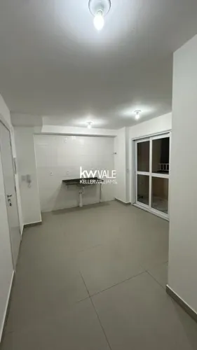 APARTAMENTO EM ÓTIMA LOCALIZAÇÃO - AO LADO DO CENTERVALE