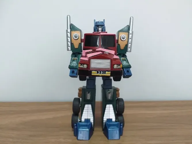 Boneco tipo Transformers vintage Anos 90 completo