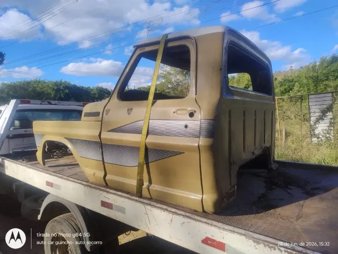 Cabine f4000 completo