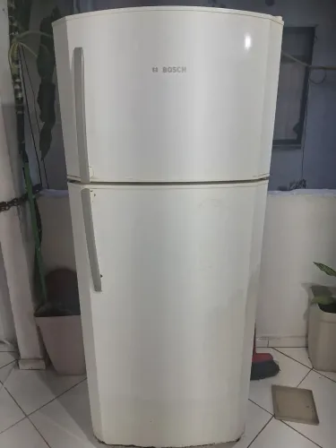 Vendo geladeira bosch 480Lt