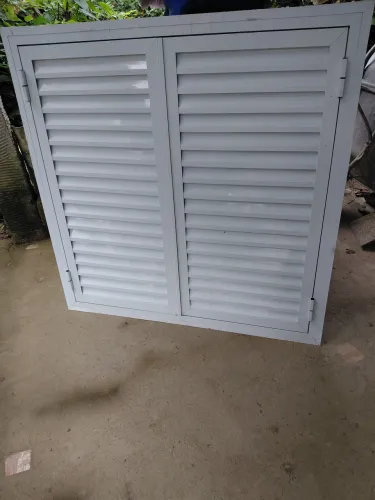 Veneziana de duas folhas