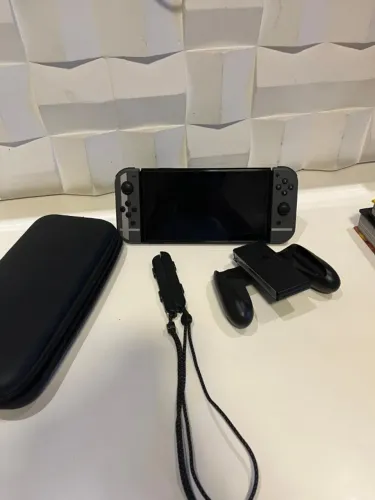 Vendo Nintendo Switch OLED Preto - Edição Especial