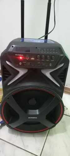 Vende-se essa caixa de som