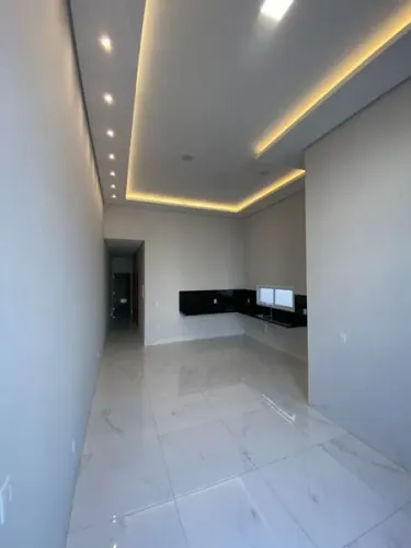 Casa à venda 3 Quartos, 1 Suite, 2 Vagas, 216M², Vila Pirineu, Várzea Grande - MT