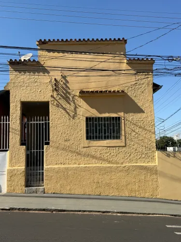 Alugo casa antiga