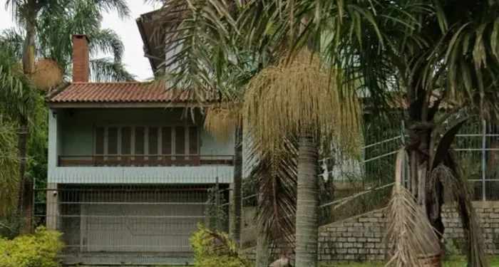 Sobrado para venda possui 460 metros quadrados com 4 quartos em Barragem - Pelotas - RS