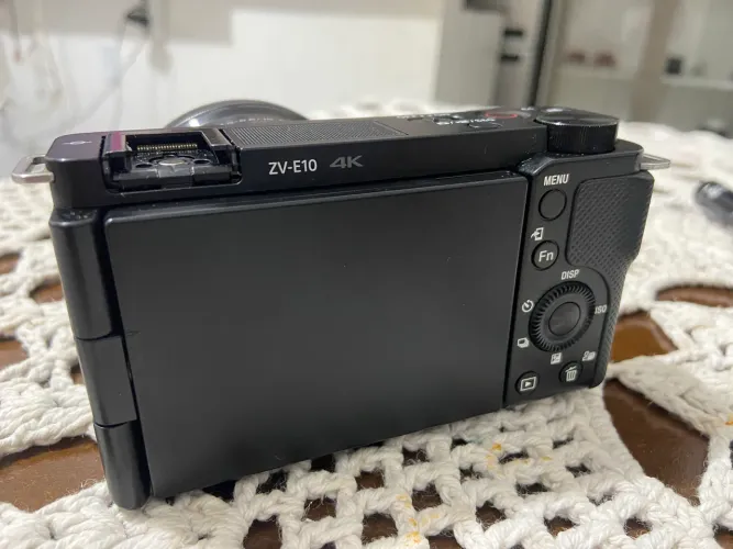 Câmera Sony zve10