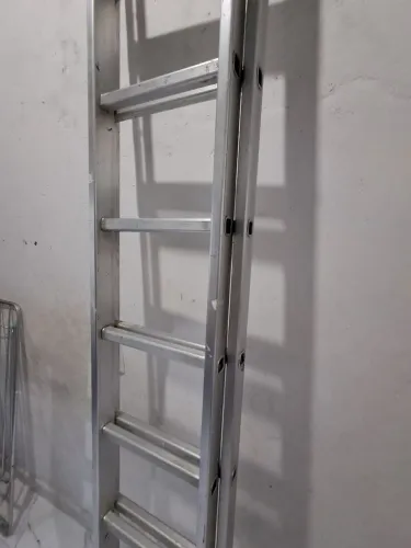 Escada de alumínio 5 m