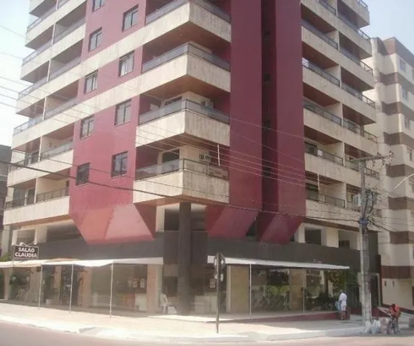 Ótimo Apartamento Com 2 Quartos 1 Suíte, Garagem E Varanda Com Vista Parcial pro mar