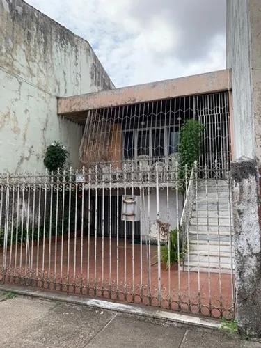 Casa á venda na Cidade Velha