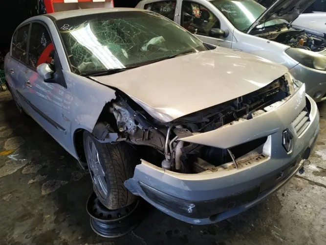 Sucata Megane Sd Dyn 1.6 2006/07 Para Retirada De Peças