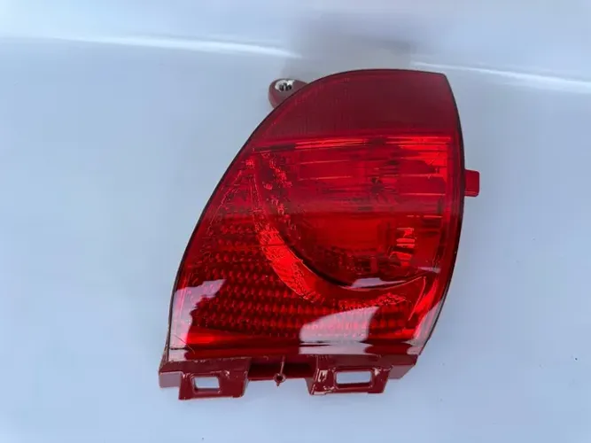 Refletor Traseiro Esquerdo Peugeot 2008 2016 a 2023