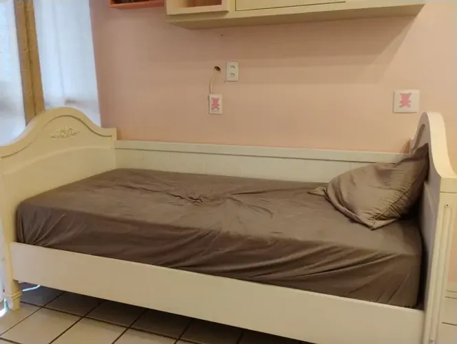 ? CAMA INFANTIL / SOLTEIRO - MADEIRA - ÓTIMO ESTADO