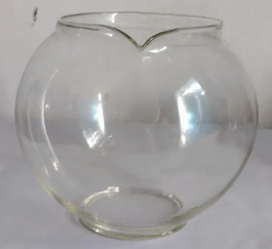 Jarra de vidro redonda pequena antiga , ótimo pra decoração com velas 