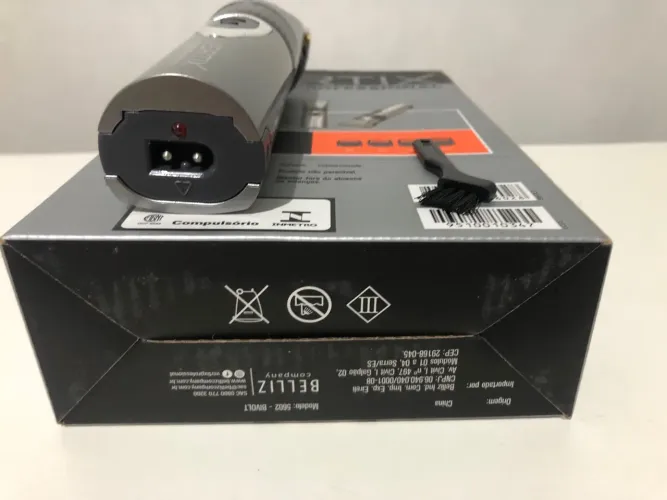 Máquina de Cortar Cabelo Vertix Profissional