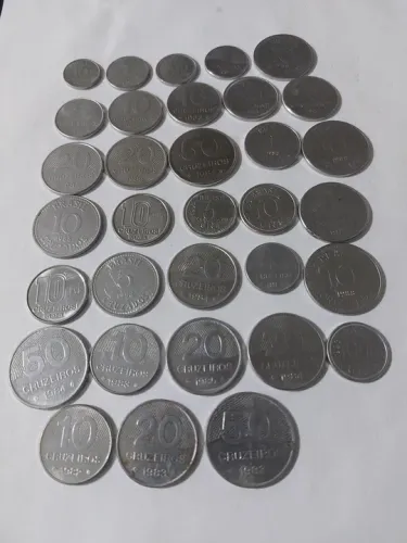 Lote 39 moedas antigas aço inox