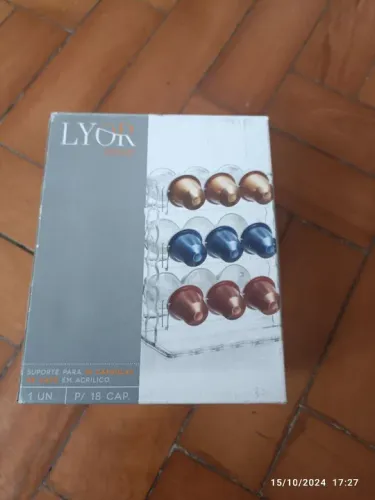 Suporte para Cápsulas de Café em Acrílico Lyon