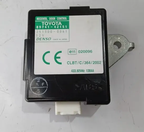 Módulo De Trava Toyota Rav4 2000 - 2005 / *1