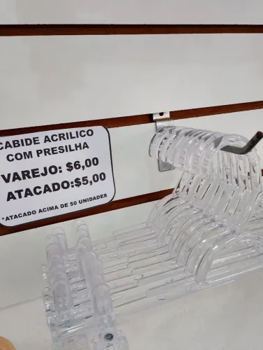 Cabides acrílico adulto 