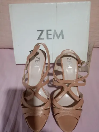 Sandália ZEM nude rosado meia pata - nº 33 - salto alto