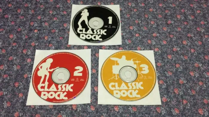 Coleção de 3 CDs da Coletânea "Classic Rock" da Som Livre de 2010 (sem a caixa)